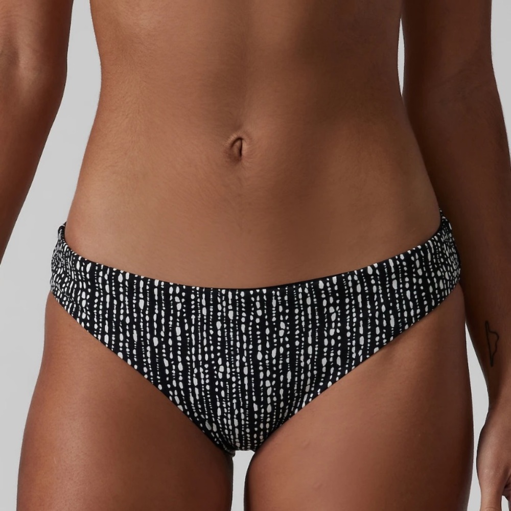 Brand new tags on Women’s Athleta Clean Bikini Swim Bottom Size XS